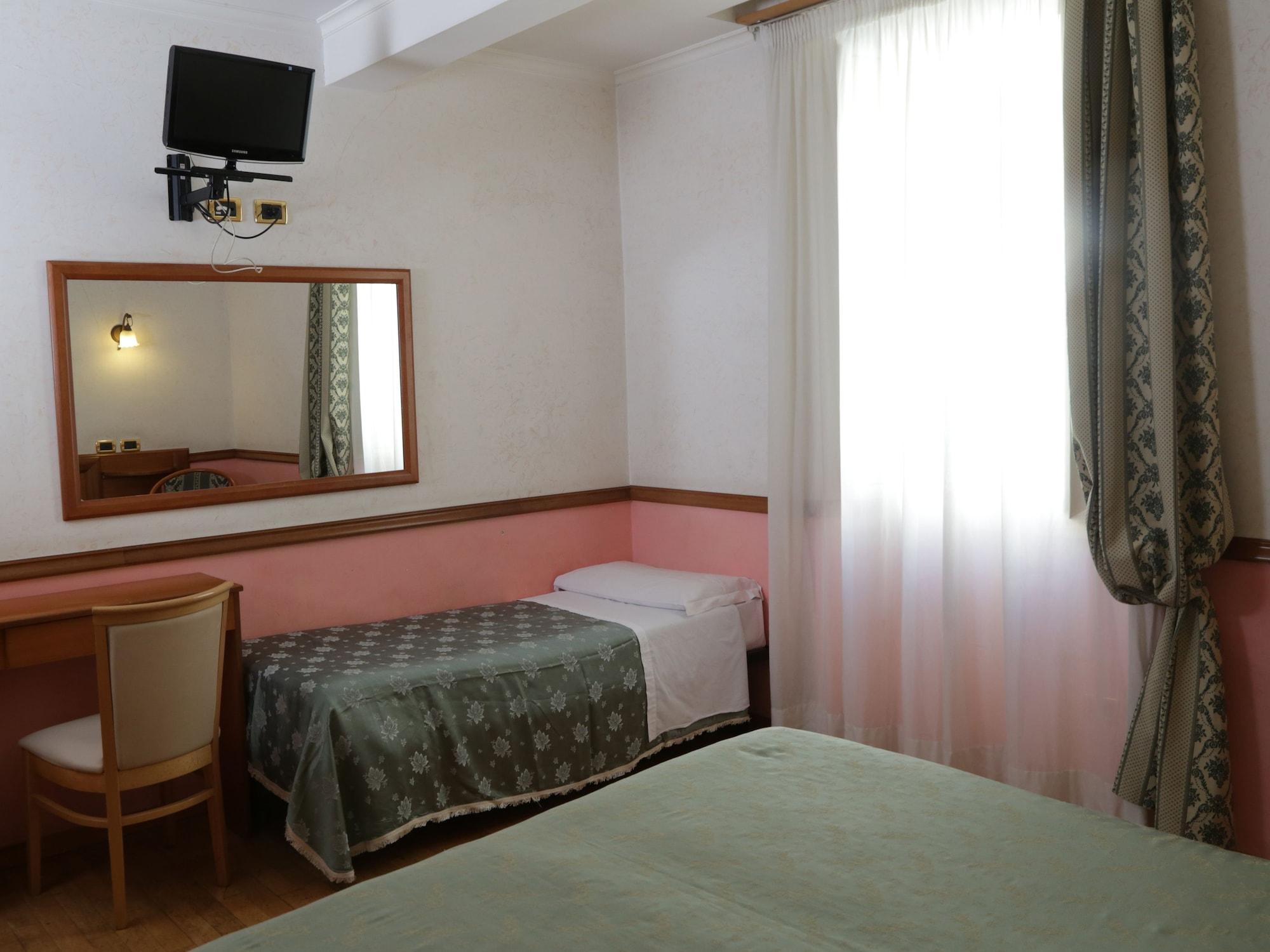 Hotel Santa Prassede Roma Exterior foto