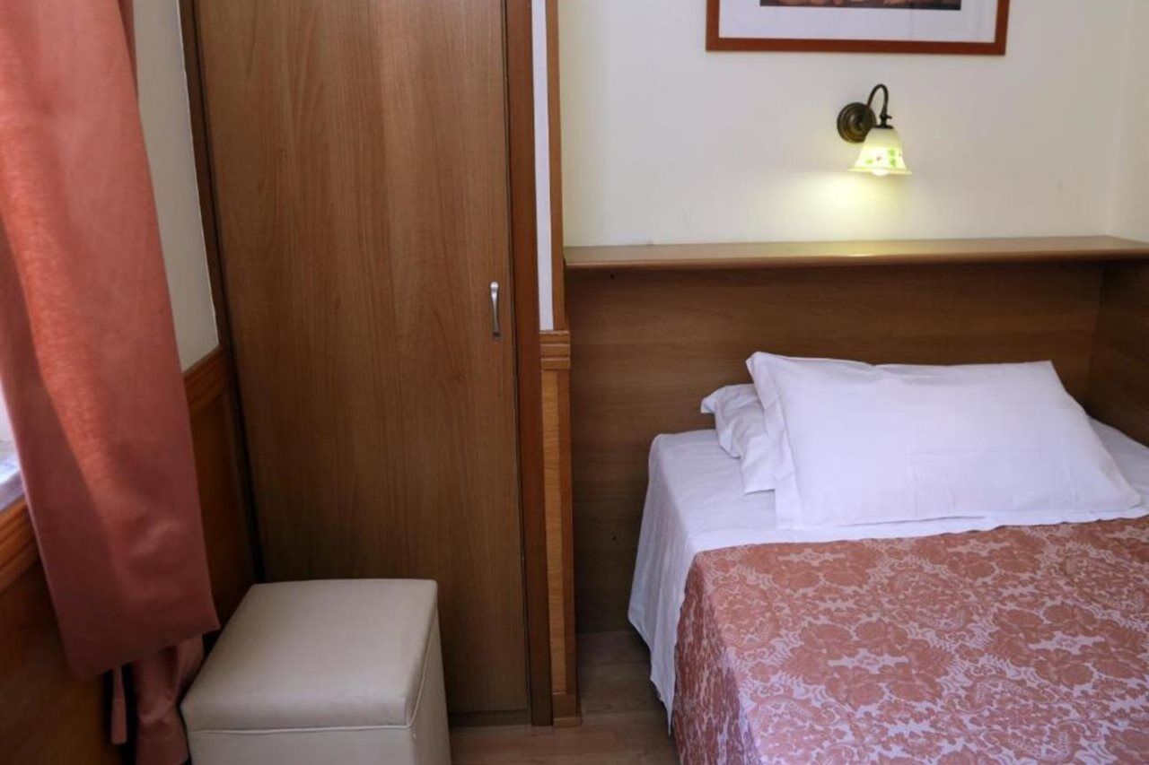 Hotel Santa Prassede Roma Exterior foto